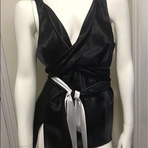 Daisy Fuentes XL reversible top. NEW with tag